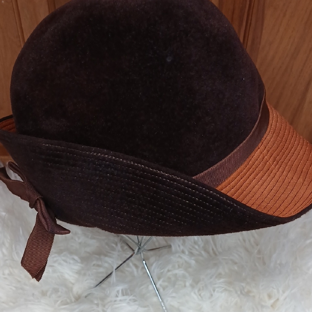 Cotillion FRANCE Brown and Rust Cloche Hat Vintage